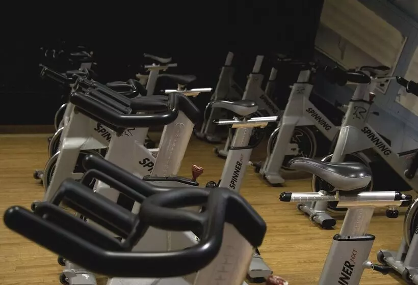 Fotos del hotel Miskin Manor Hotel And Health Club:  7