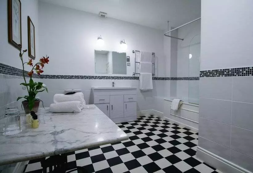 Fotos del hotel Miskin Manor Hotel And Health Club:  25