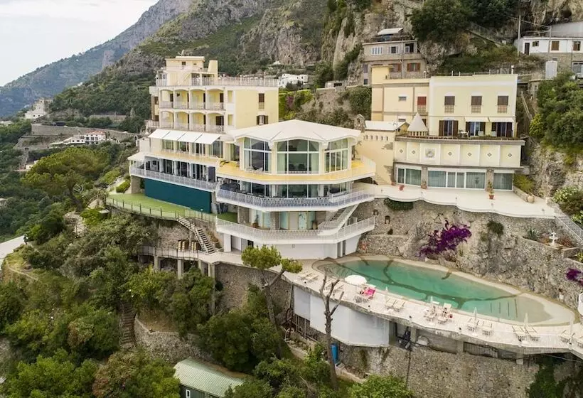 Grand Hotel Excelsior