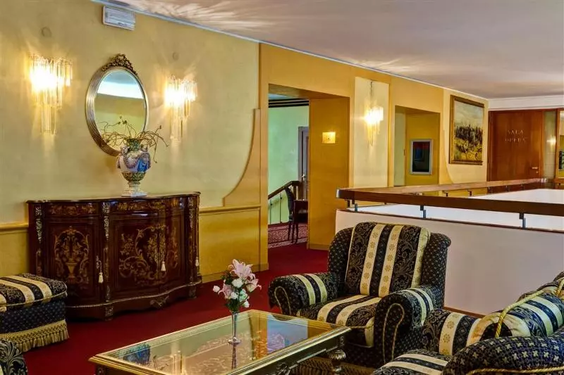 Fotos del hotel Mondial:  10