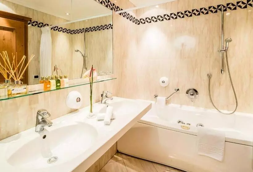 Fotos del hotel Alpenroyal - The Leading Hotels Of The World:  13