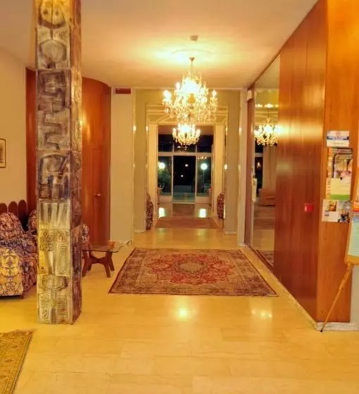 Fotos del hotel Britannia:  2