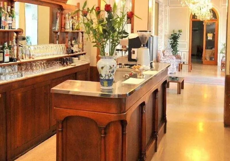 Fotos del hotel Britannia:  5