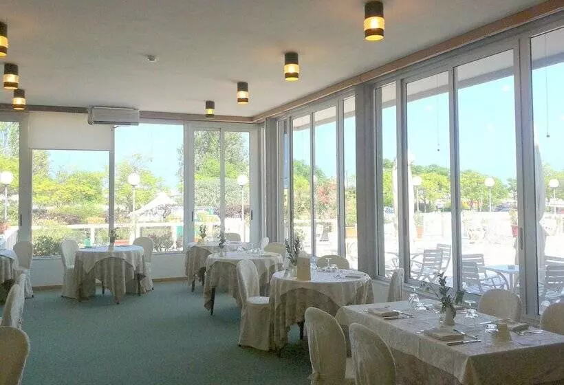 Fotos del hotel Britannia:  15