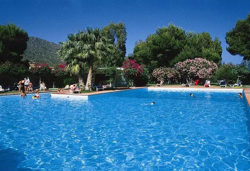 Fotos del hotel Falkensteiner Resort Capo Boi:  2