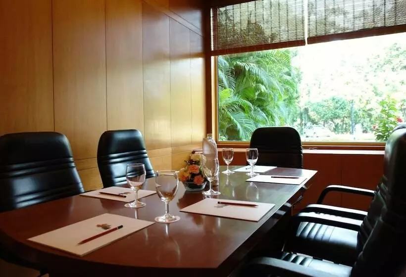 Fotos del hotel The Lalit Ashok Bangalore:  15