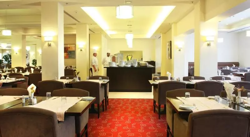 Fotos del hotel Grand Palace:  15