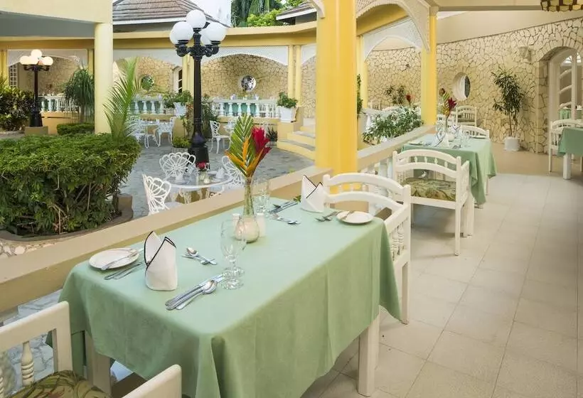 Fotos del hotel Seagarden Beach Resort  All Inclusive:  2