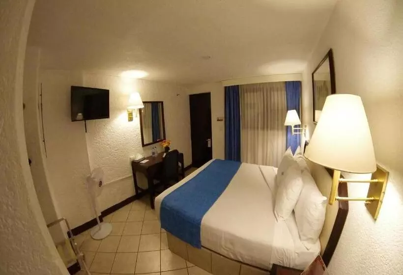 Fotos del hotel Collection O Hotel Del Portal:  2