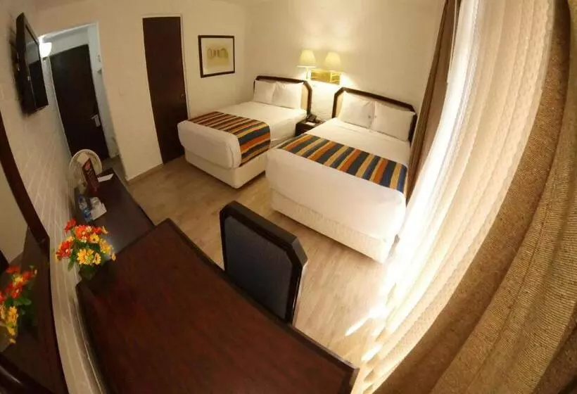 Fotos del hotel Collection O Hotel Del Portal:  6