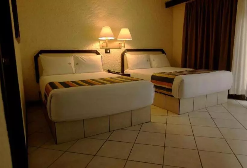 Fotos del hotel Collection O Hotel Del Portal:  9