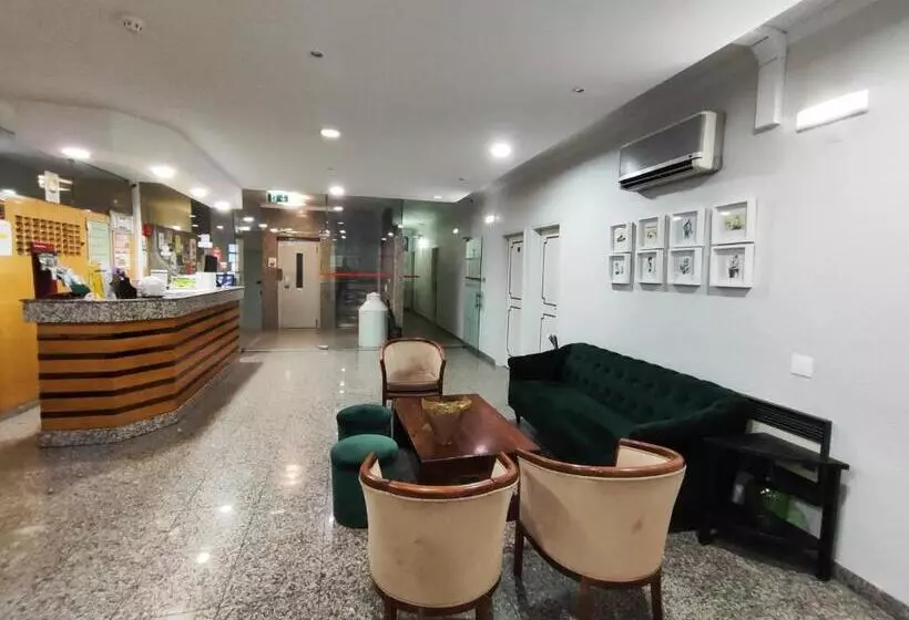 Fotos del hotel Residencial Centro Comercial Avenida Bragashopping:  8