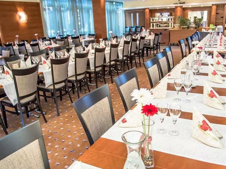 Fotos del hotel Haaga Central Park:  13