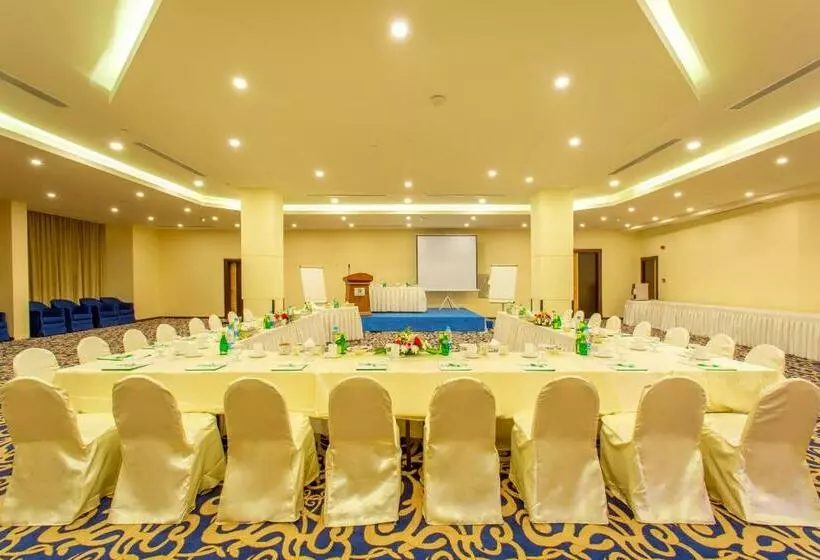 Fotos del hotel Holiday Inn Jeddah Al Salam, An Ihg:  14