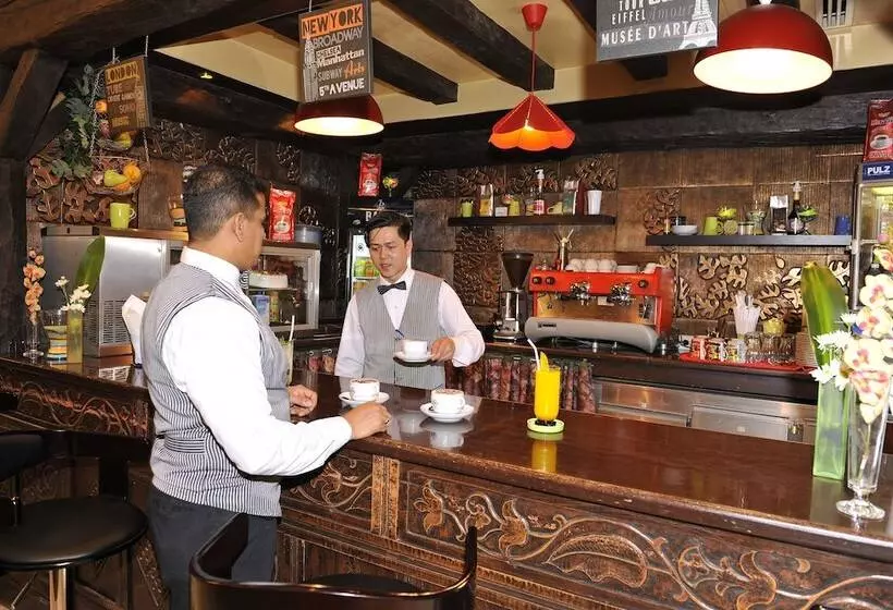 Fotos del hotel Seteen Palace:  9