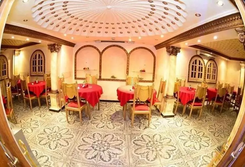 Fotos del hotel New Garden Palace:  3