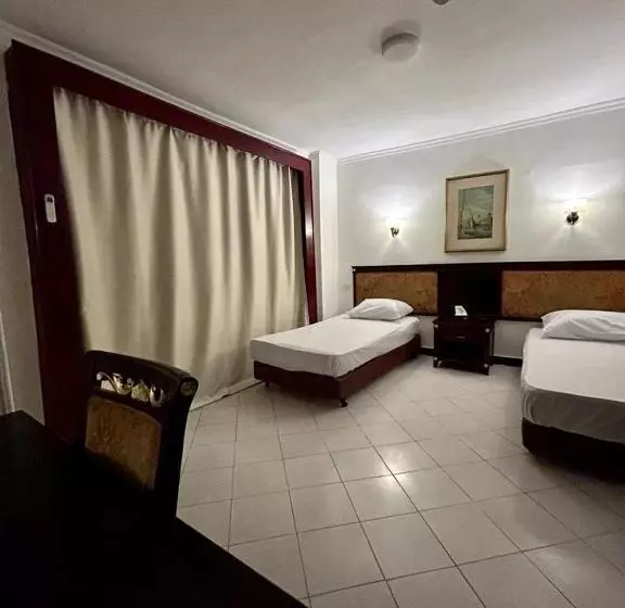 Fotos del hotel New Garden Palace:  8