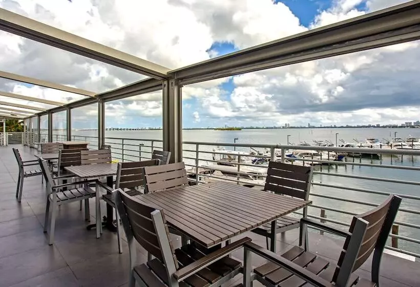 Fotos del hotel Doubletree By Hilton Grand Hotel Biscayne Bay:  15