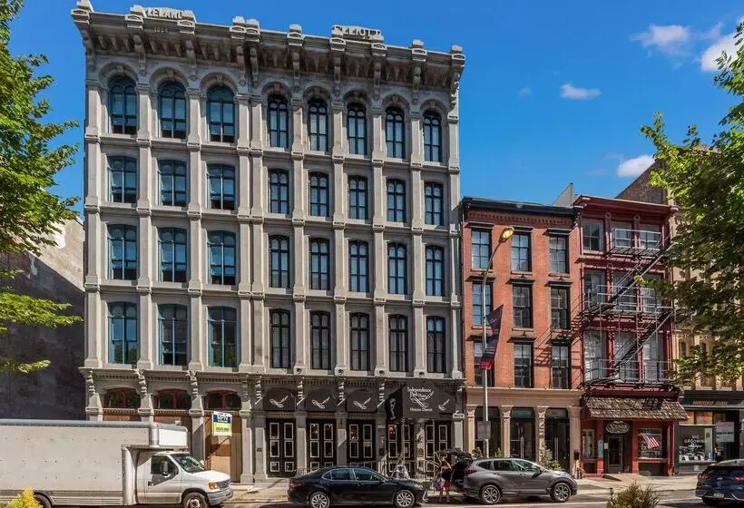 Independence Park , Premier Collection