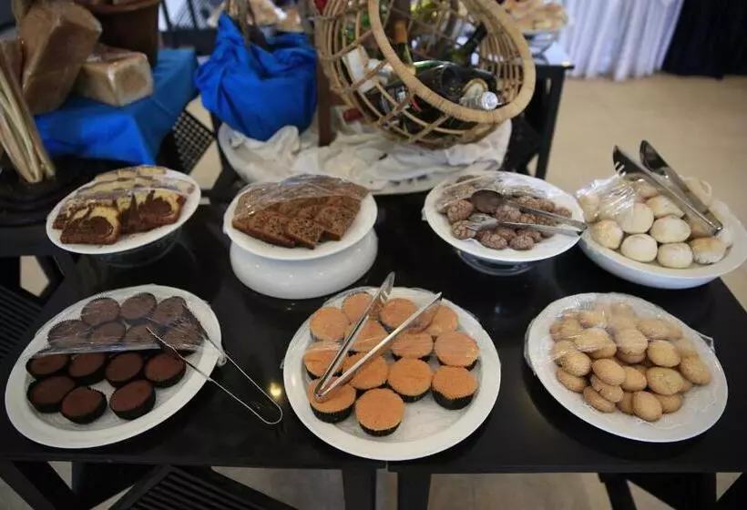 Fotos del hotel Catamaran Beach:  24