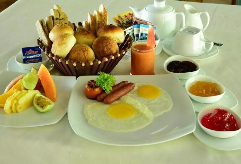 Fotos del hotel Catamaran Beach:  19