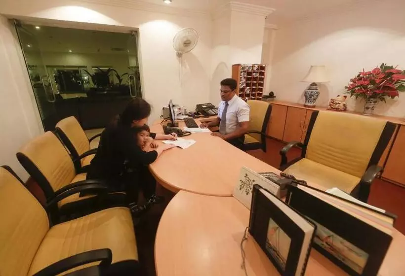 Fotos del hotel Catamaran Beach:  14