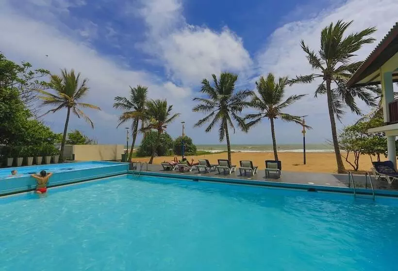 Fotos del hotel Catamaran Beach:  9