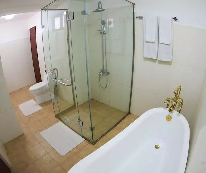 Fotos del hotel Catamaran Beach:  6