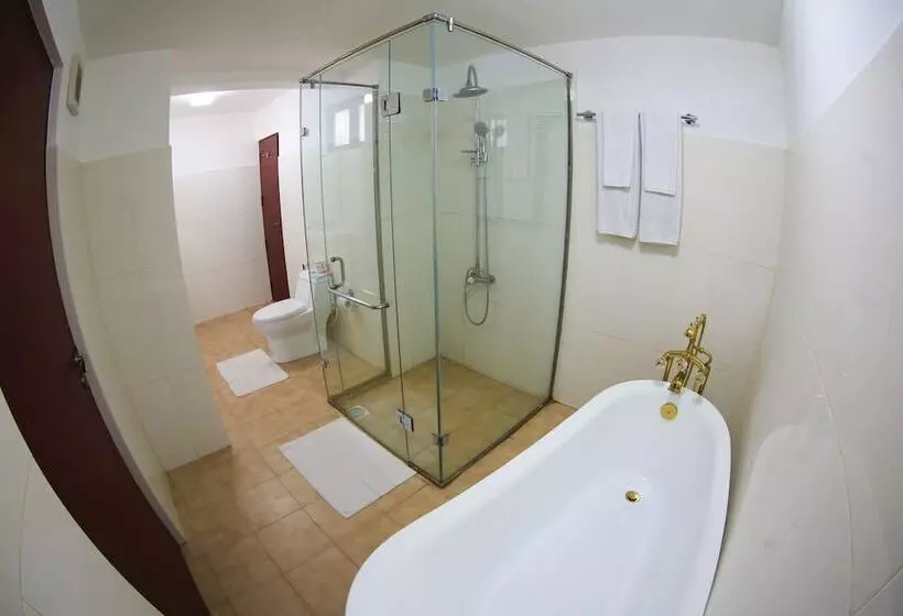 Fotos del hotel Catamaran Beach:  13