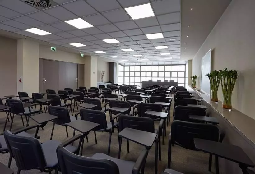 Fotos del hotel Dc  International:  22