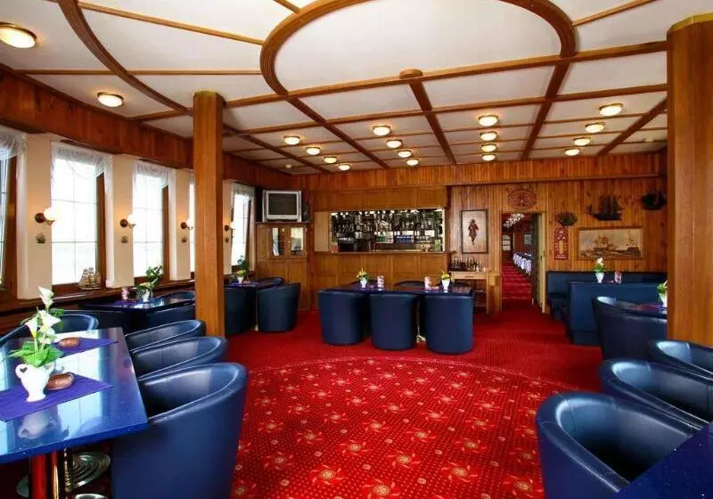 Fotos del hotel Botel Albatros:  2