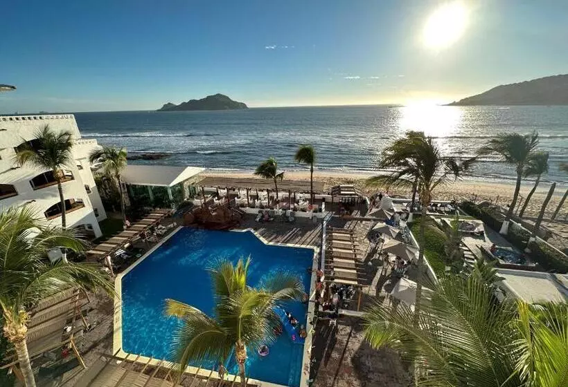 Fotos del hotel Quijote Inn:  11