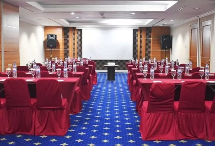 Fotos del hotel Surabaya Suites:  17