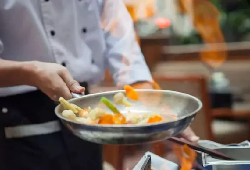 Fotos del hotel Surabaya Suites:  7