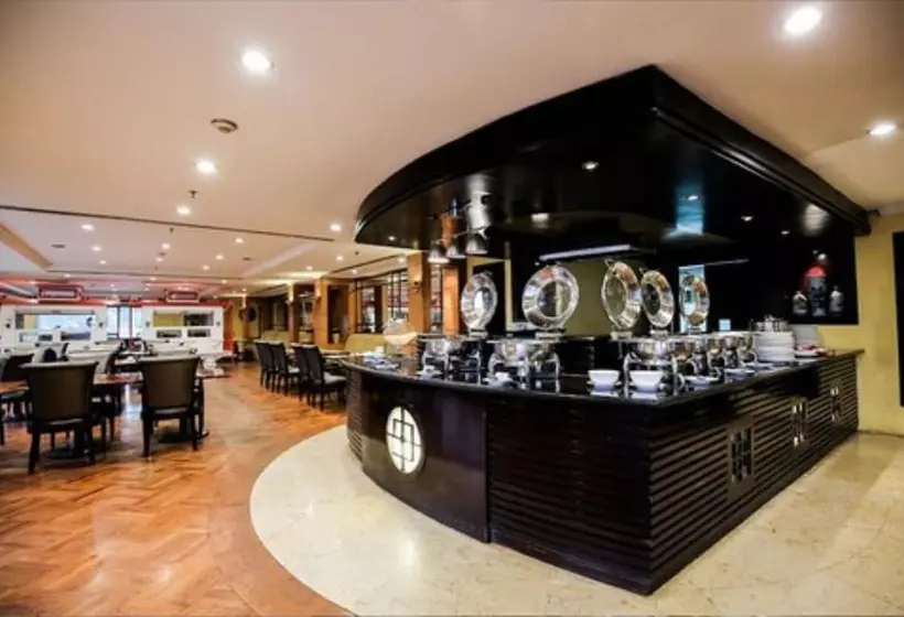 Fotos del hotel Surabaya Suites:  8