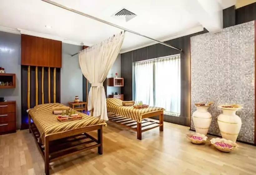 Fotos del hotel Surabaya Suites:  2