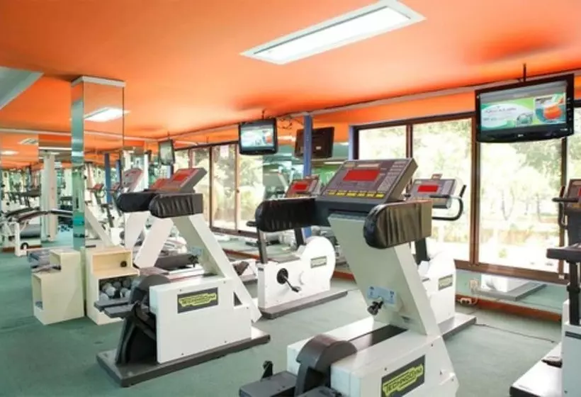 Fotos del hotel Surabaya Suites:  21