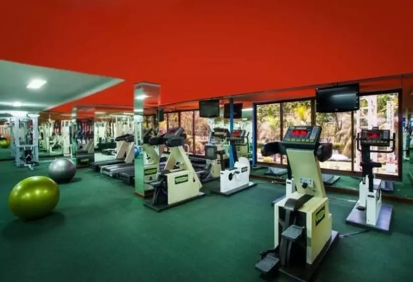 Fotos del hotel Surabaya Suites:  5