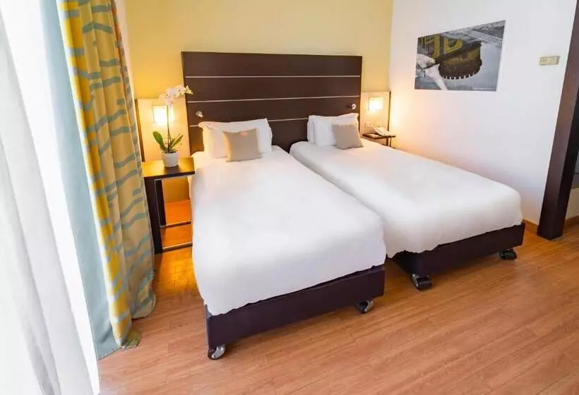 Fotos del hotel Mercure Napoli Centro Angioino:  16