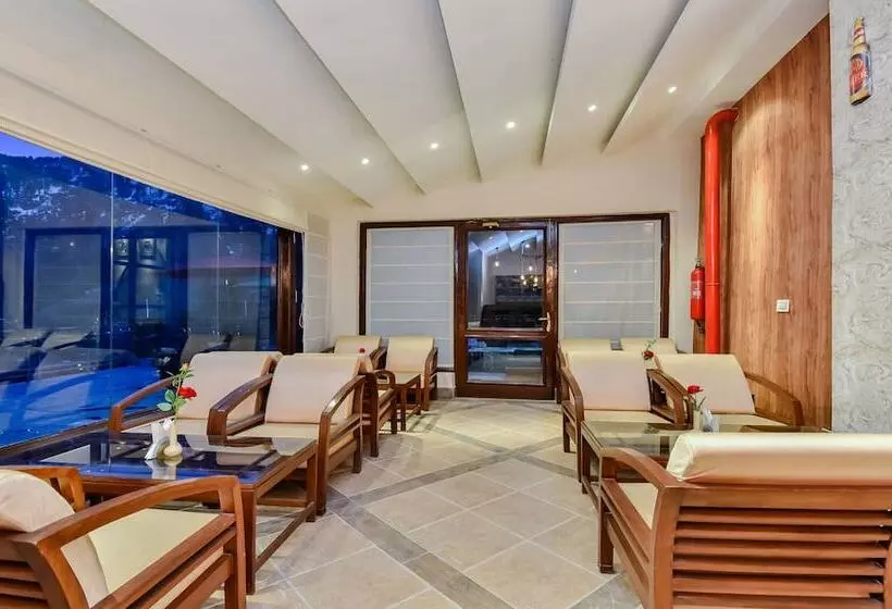 Fotos del hotel Snowcrests Manor:  6