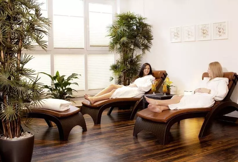 Mövenpick Hotel Nürnberg Airport