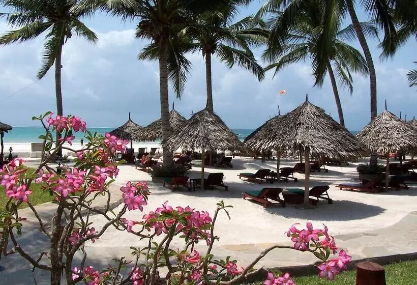 Fotos del hotel Pinewood Beach Resort And Spa:  25