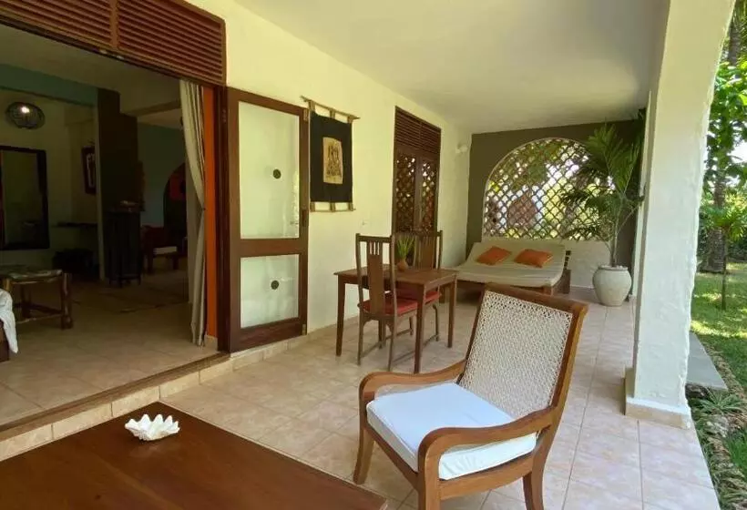 Fotos del hotel Pinewood Beach Resort And Spa:  10