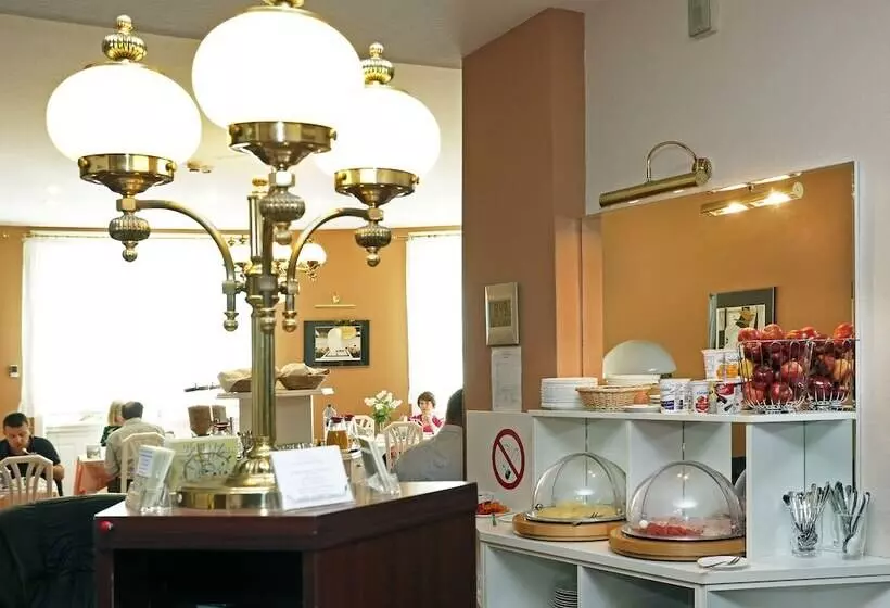 Fotos del hotel Continental Hotelpension:  4