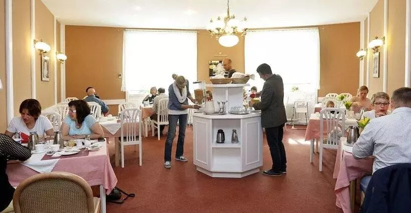 Fotos del hotel Continental Hotelpension:  9