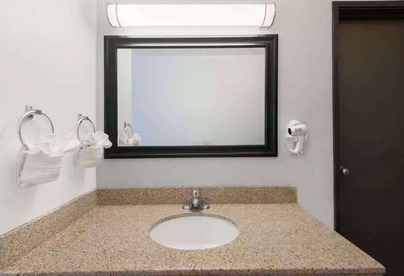 Fotos del hotel Days Inn By Wyndham Las Vegas:  7