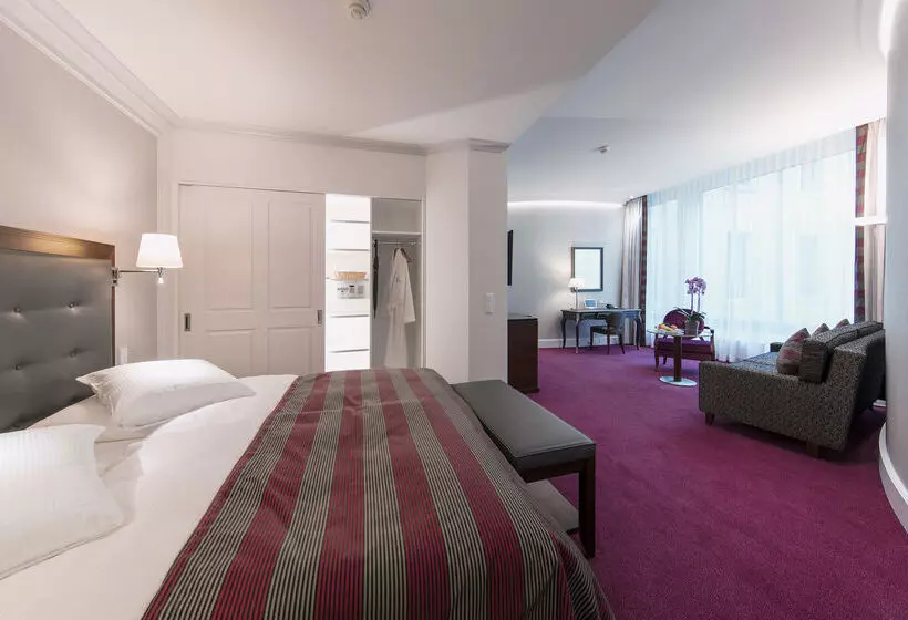 Fotos del hotel Schweizerhof Zürich:  13