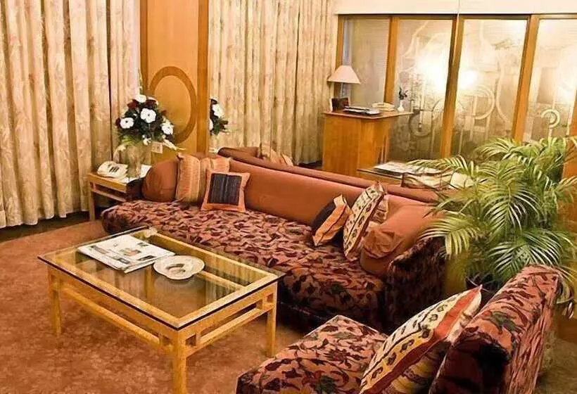 Fotos del hotel Midtown Pritam:  9