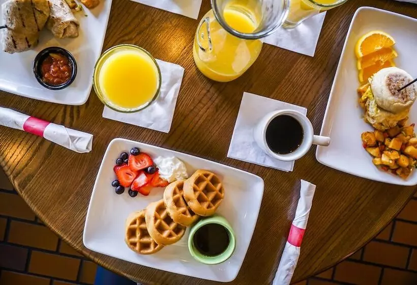 Fotos del hotel Holiday Inn & Suites Across From Universal Orlando, An Ihg:  5