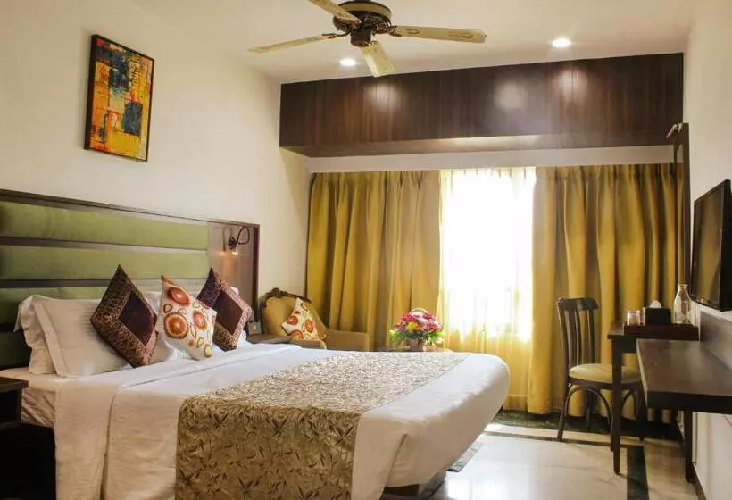 Fotos del hotel Emerald Hotel & Service Apartments:  21